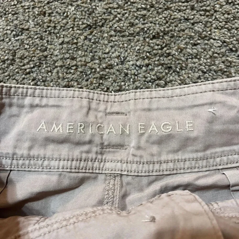 Y2K American Eagle Womens Mid Rise Midi Stretch Khaki Tan Shorts Size 4‎ Safari